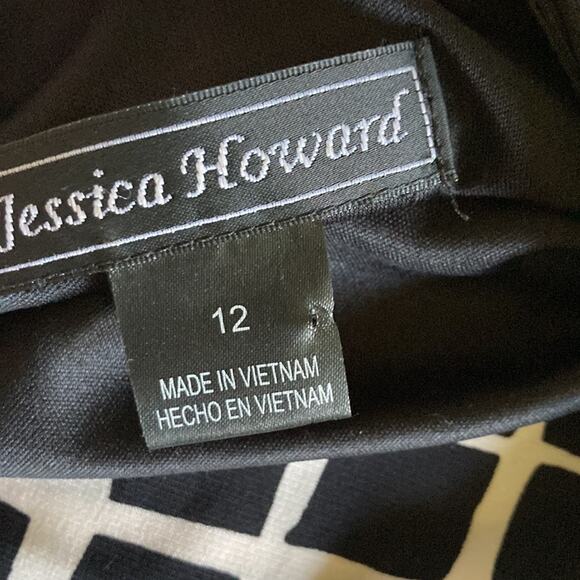 Jessica Howard Black & White Abstract Print Stretch Pullover Dress, Size 12 - Picture 8 of 10